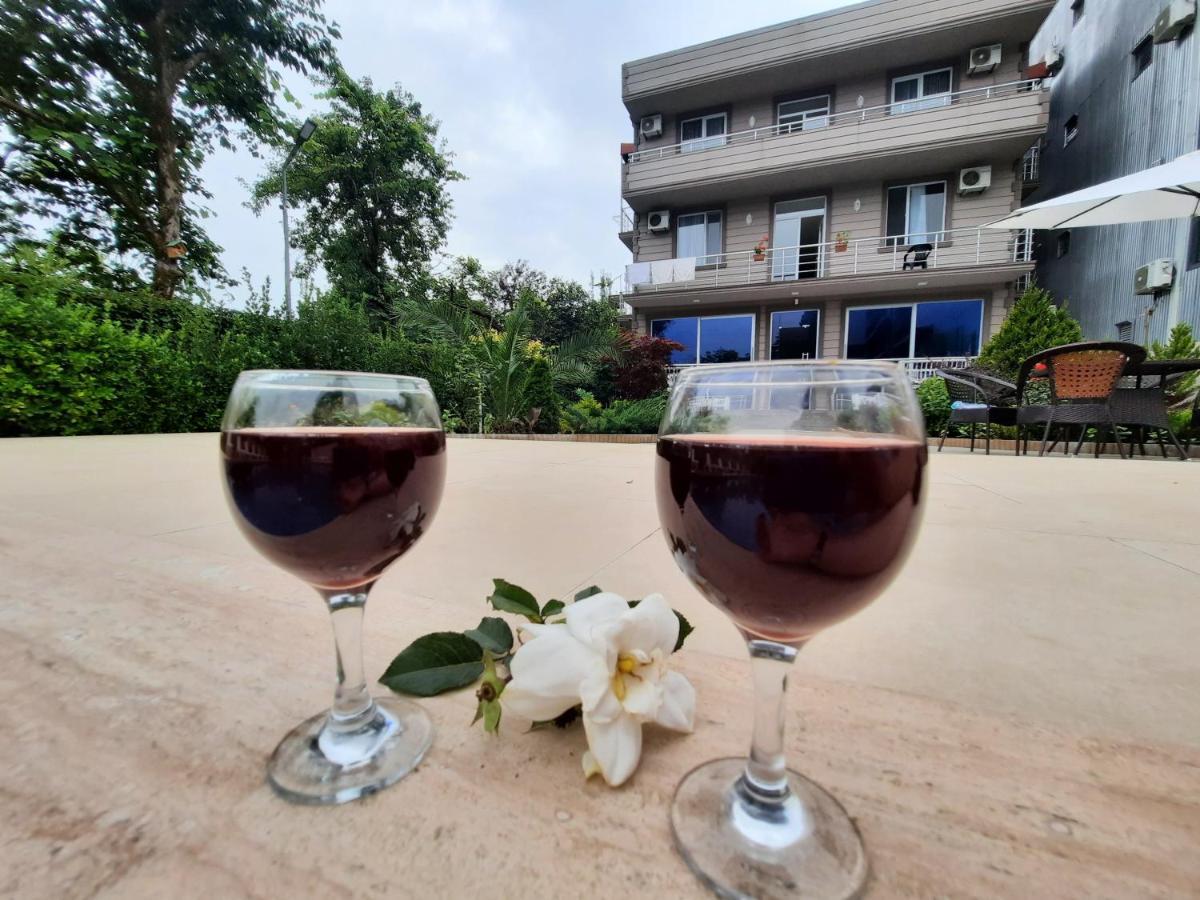 Nica Hotel Kobuleti Exterior foto